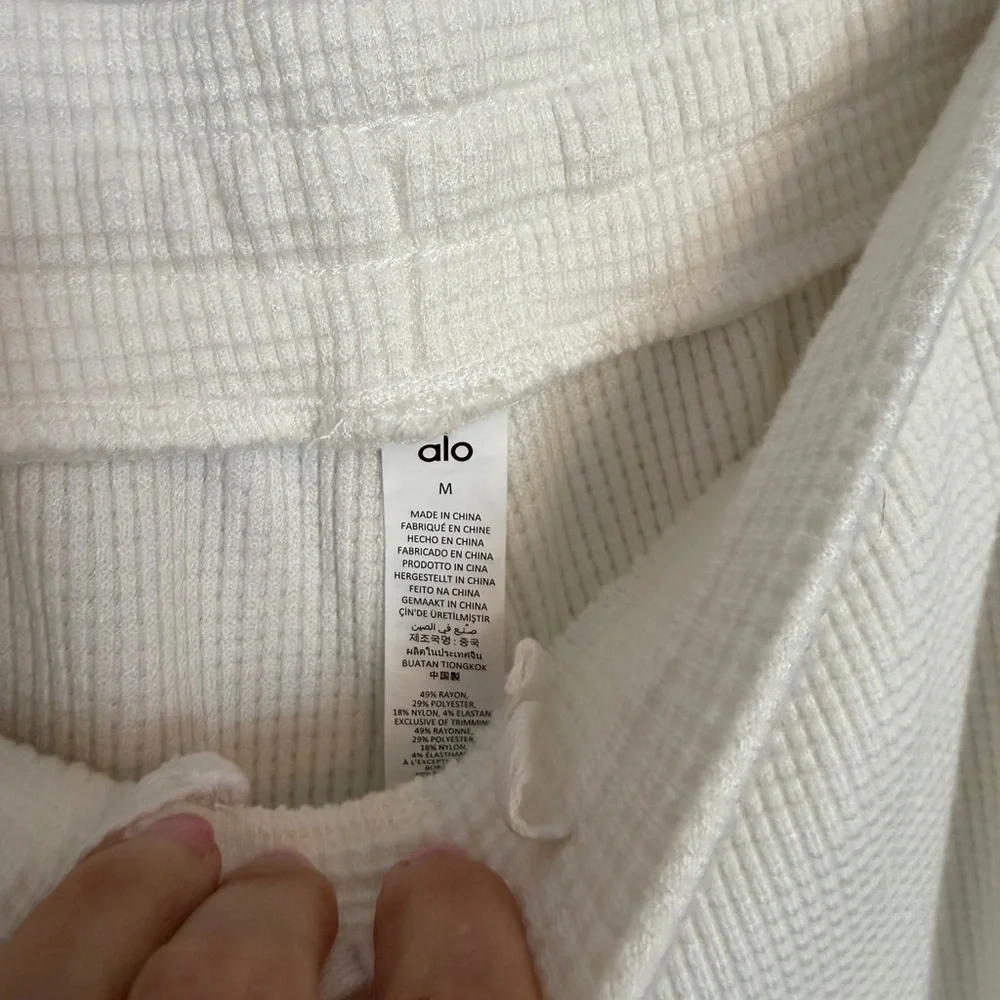 Alo Waffle Weekend Escape Joggers - Picture 7 of 7